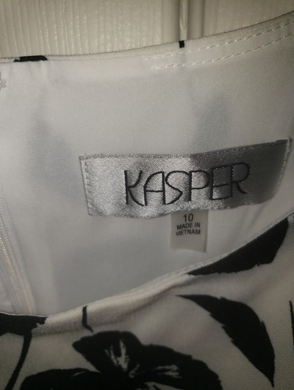 Kasper Black and White Floral Midi Dress - Picture 2 of 4